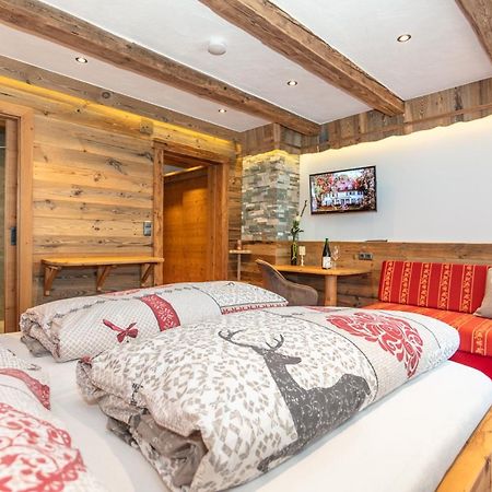 Pension Berghof Maria Alm am Steinernen Meer Exterior photo