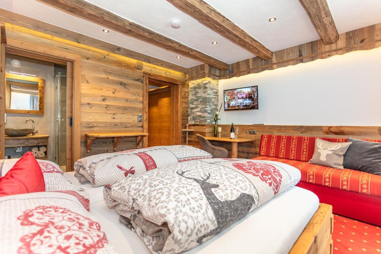 Pension Berghof Maria Alm am Steinernen Meer Exterior photo